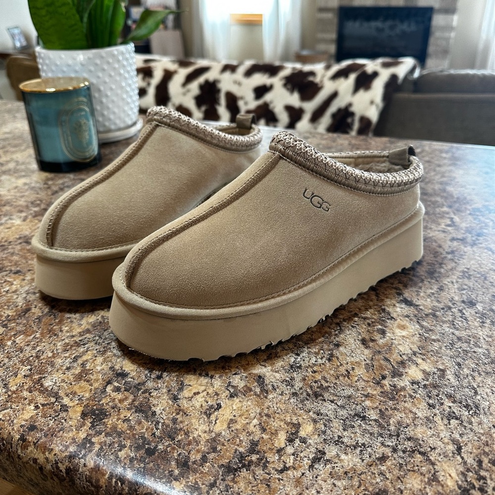 UGG Tazz Platform Slippers